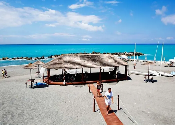 Le Mandrelle Beach Resort